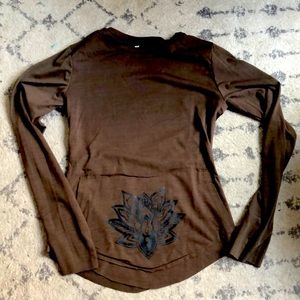 Women’s Vintage Print Long Sleeve Pocket Top